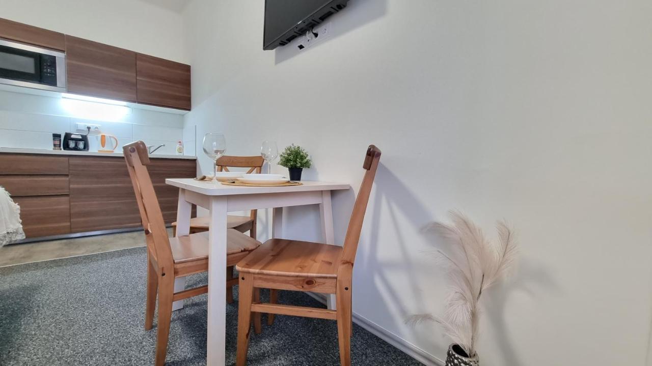 Finnem Rentals Jicinska Prága Kültér fotó